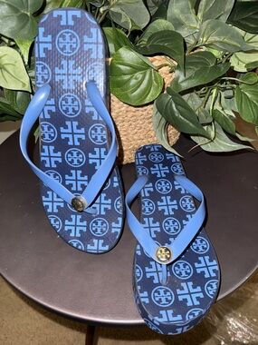 Tory Burch Navy and Light Blue Logo Flip Flops Size 9